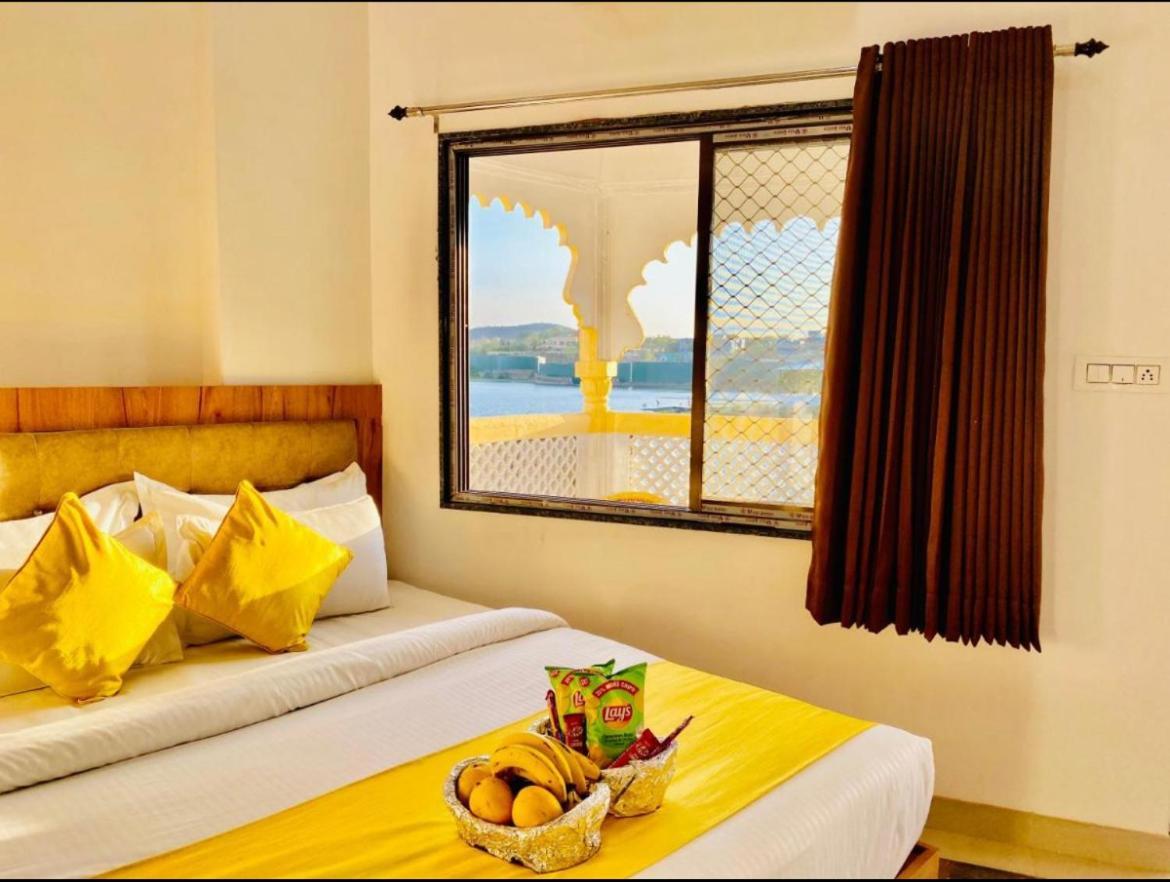 אודייפור Vallabhgarh A Lake Facing Balcony מראה חיצוני תמונה